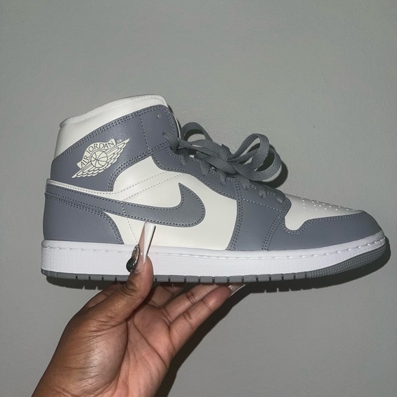 Nike Shoes - Women’s air Jordan 1 mid size: 11.5